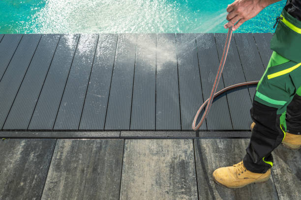 Best Roof Power Washing Services  in Newberg, OR