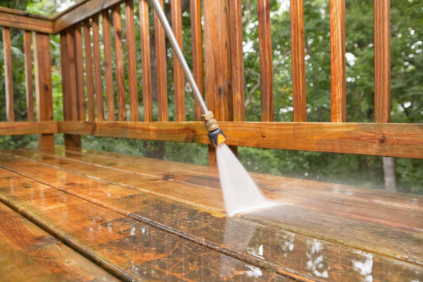 Best Garage Pressure Washing  in Newberg, OR